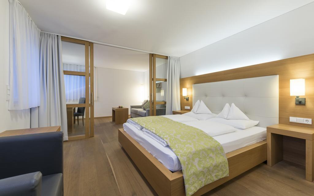 Hotel Vinschgerhof Silandro Exteriér fotografie