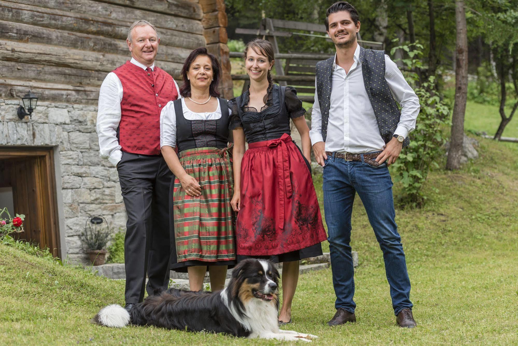 Hotel Vinschgerhof Silandro Exteriér fotografie